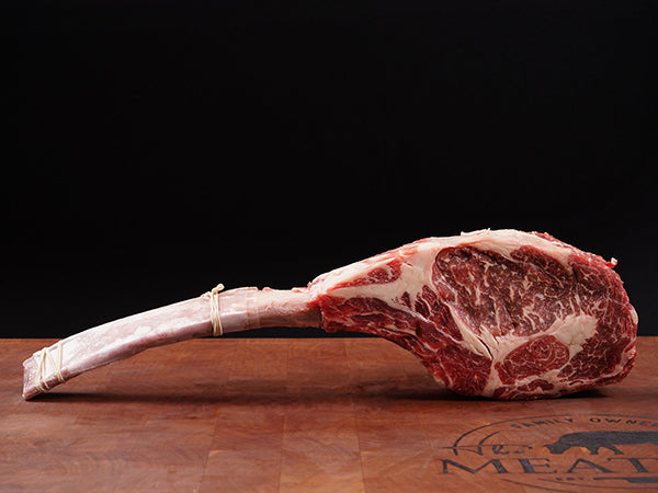 American Prime Tomahawk steak MS 5-6 32oz side view
