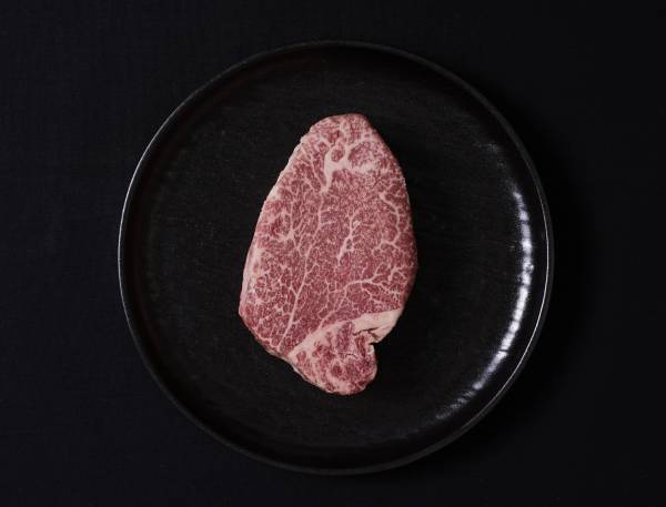 Japanese A5 Wagyu | Kagoshima | Filet Mignon I BMS 9 | 8oz - The Meatery