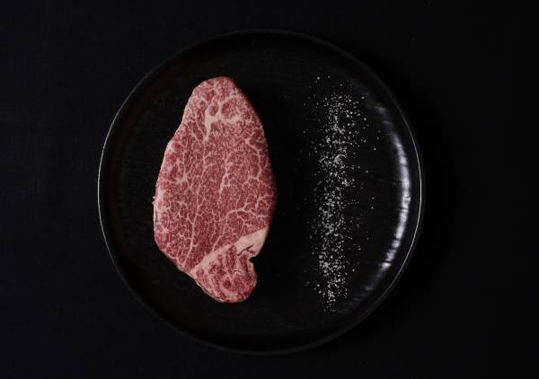 Japanese A5 Wagyu | Kagoshima | Filet Mignon I BMS 9 | 8oz - The Meatery