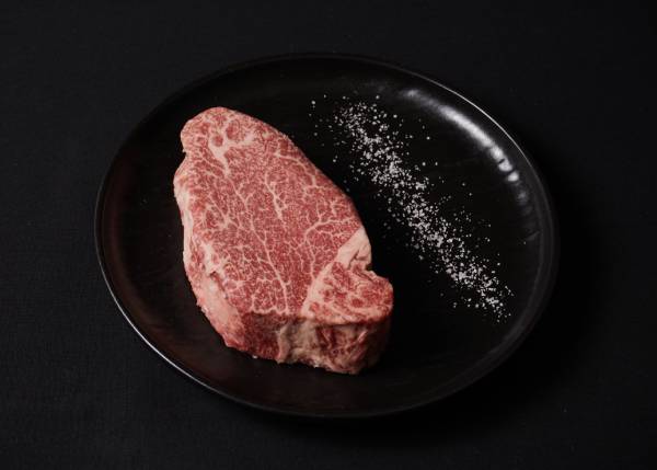 Japanese A5 Wagyu | Kagoshima | Filet Mignon I BMS 9 | 8oz - The Meatery