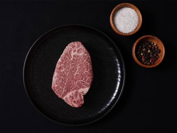 Japanese A5 Wagyu | Kagoshima | Filet Mignon I BMS 9 | 8oz - The Meatery